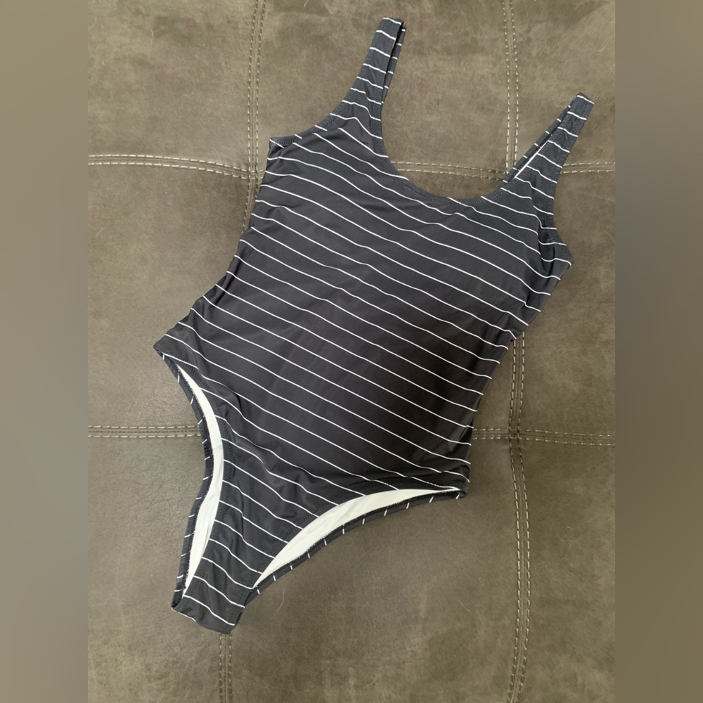 ZYIA Black Stripe Simplicity One Piece Swimsuit Size L